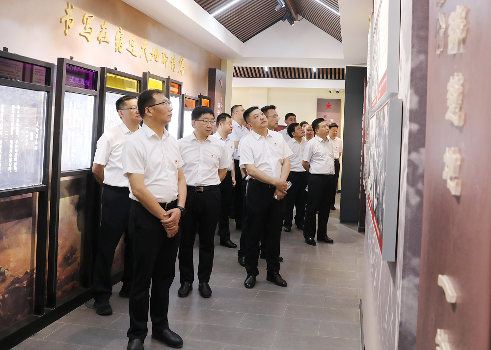 ֪��η������������������Ǩ���ֲ����ſ�չ������ʾ�����